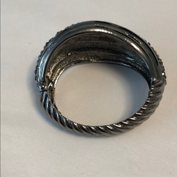 Cuff Bracelet - Picture 5 of 6